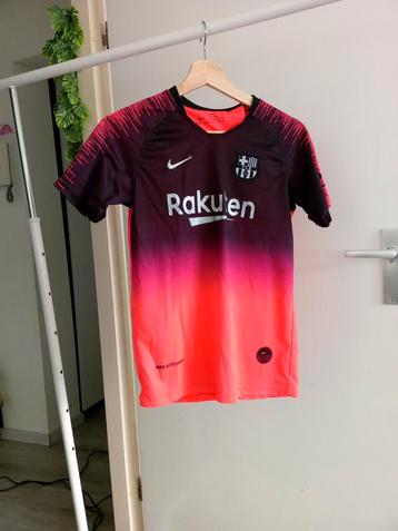T shirt Nike FCB Barcelona maat 176 Messi  Prima staat 