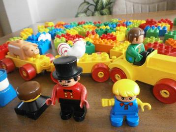 zgan Lego duplo bouw blokken, poppetjes, dieren, wagentjes beschikbaar voor biedingen