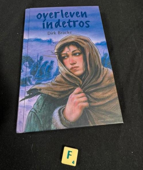 Overleven in de tros. €2,50, Boeken, Kinderboeken | Jeugd | 10 tot 12 jaar, Zo goed als nieuw, Ophalen of Verzenden