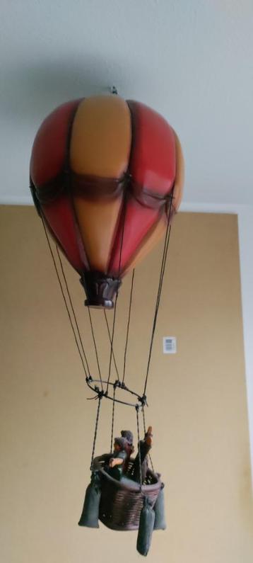 Vintage luchtballon beschikbaar voor biedingen