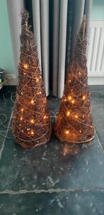 twee leuke kerst piramide takken met lichtjes, Diversen, Kerst, Ophalen, Zo goed als nieuw