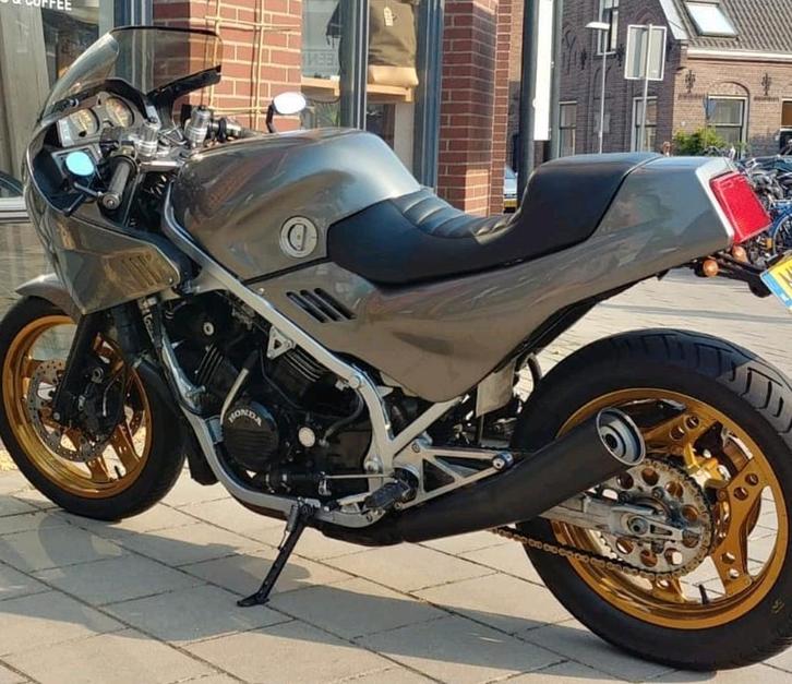 Honda VF1000F2 BOL d' Or 1990 Restomod, Motoren, Motoren | Honda, Bedrijf, Toermotor, 4 cilinders, Motorrijbewijs A, Ophalen
