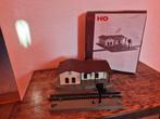 Hema HO Trein Station met Rails, Overige merken, Gebruikt, Gelijkstroom, Brug, Tunnel of Gebouw