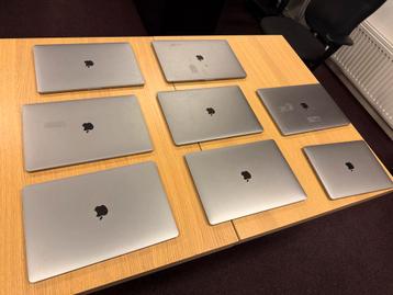 Partij 8 Stuks MacBooks Pro Touchbar 15 16 Scherm defect beschikbaar voor biedingen