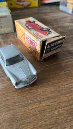 Oude plastic Norev”Alfa Romeo Giulietta in originele doosje, Hobby en Vrije tijd, Modelauto's | 1:43, Ophalen of Verzenden, Gebruikt