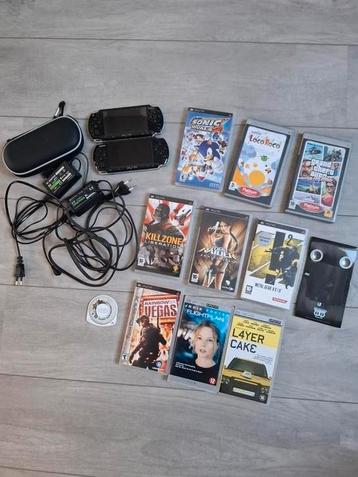 Twee PSP Consoles + Games en Films Collectie beschikbaar voor biedingen