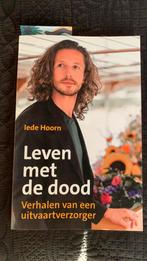 Leven met de dood! Iede Hoorn, Ophalen of Verzenden, Zo goed als nieuw