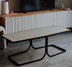Design salontafel met zwart metalen onderkant, Huis en Inrichting, Ophalen, Gebruikt, 100 tot 150 cm, Minder dan 50 cm