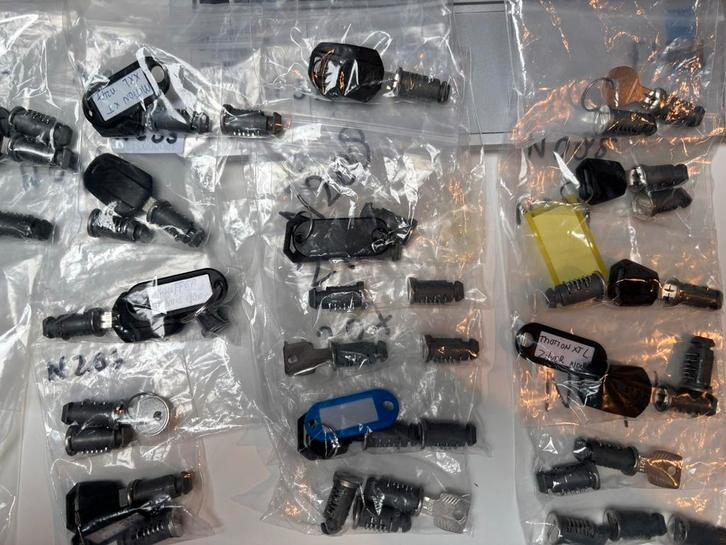 Thule cilinders slot dakkoffer dakdrager fietsendrager, Auto diversen, Dakkoffers, Gebruikt, Ophalen of Verzenden