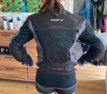 Hele mooie zomer motor jas beschikbaar voor biedingen