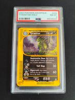 Pokemon kaart Holo Tyranitar PSA 8 H28/H32 Aquapolis 2002, Ophalen of Verzenden, Zo goed als nieuw, Losse kaart