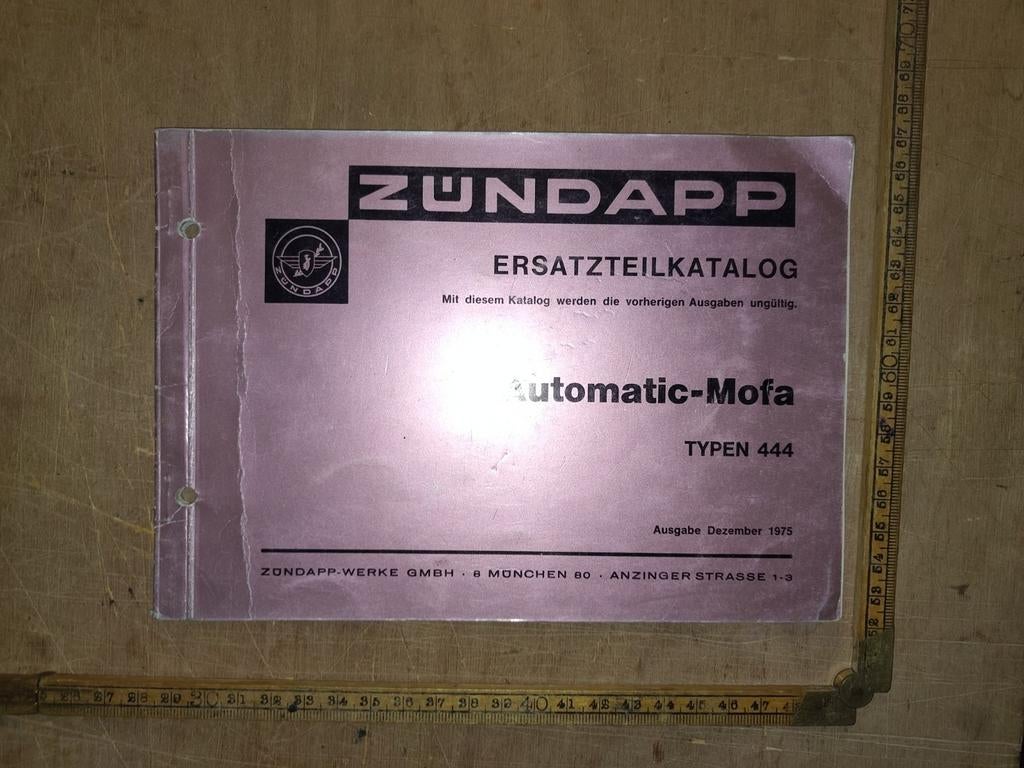 Zündapp 444 onderdelen catalogus  1975, Fietsen en Brommers, Handleidingen en Instructieboekjes, Gebruikt, Ophalen of Verzenden