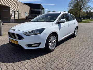 Ford Focus 1.0 Titanium Edition [ fm navi,camera,ecc,lmv,tre beschikbaar voor biedingen