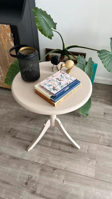 Tafeltje, Bijzettafeltje, Plantentafel, Cathedral Taupe beschikbaar voor biedingen