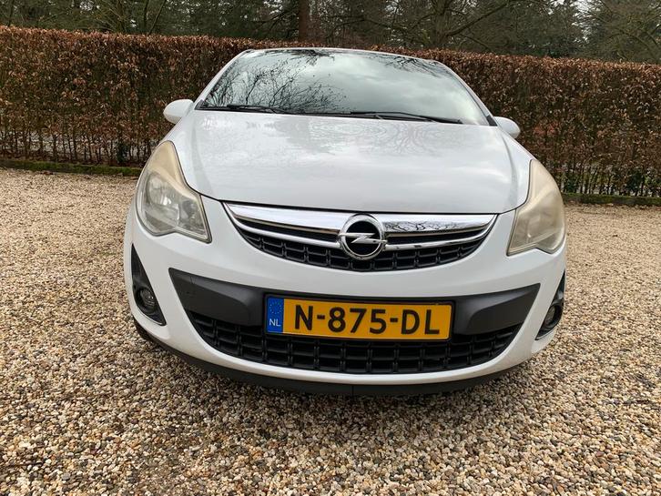 Opel Corsa 1.2 Ecoflex 51KW 3D 2012 Wit van 2e eigenaar., Auto's, Opel, Particulier, Corsa, ABS, Airconditioning, Boordcomputer