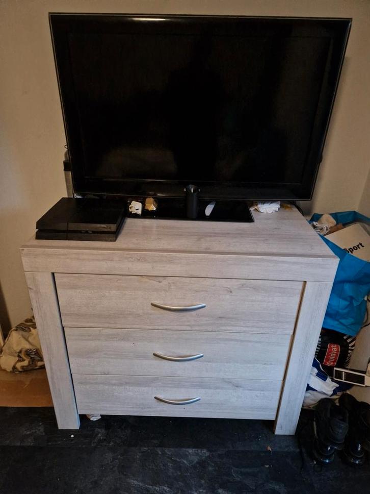 Commode en ledikant, Huis en Inrichting, Kasten | Dressoirs, Ophalen