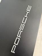 Letters Porsche, Ophalen