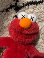 Elmo Kaws Uniqlo Knuffel, Ophalen of Verzenden, Zo goed als nieuw, Overige typen