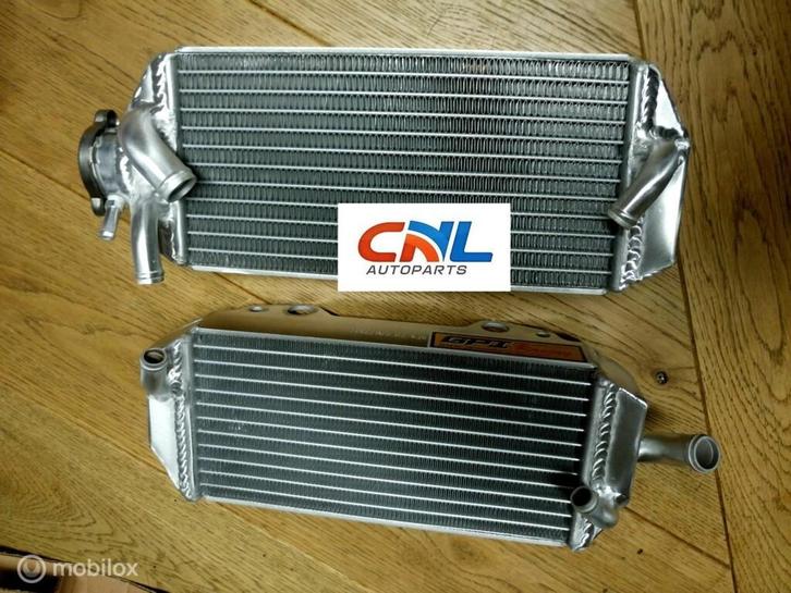 Radiateur Suzuki RM250 RM 250 2-stroke 1999 2000, Motoren, Onderdelen | Suzuki, Nieuw, Ophalen of Verzenden