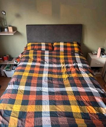 Mooie Boxspringbed - Twijfelaar