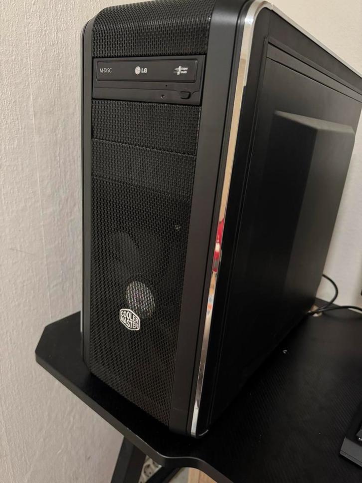Complete gaming PC met muis en toetsenbord, Computers en Software, Desktop Pc's, Zo goed als nieuw, 4 Ghz of meer, HDD, SSD, 16 GB