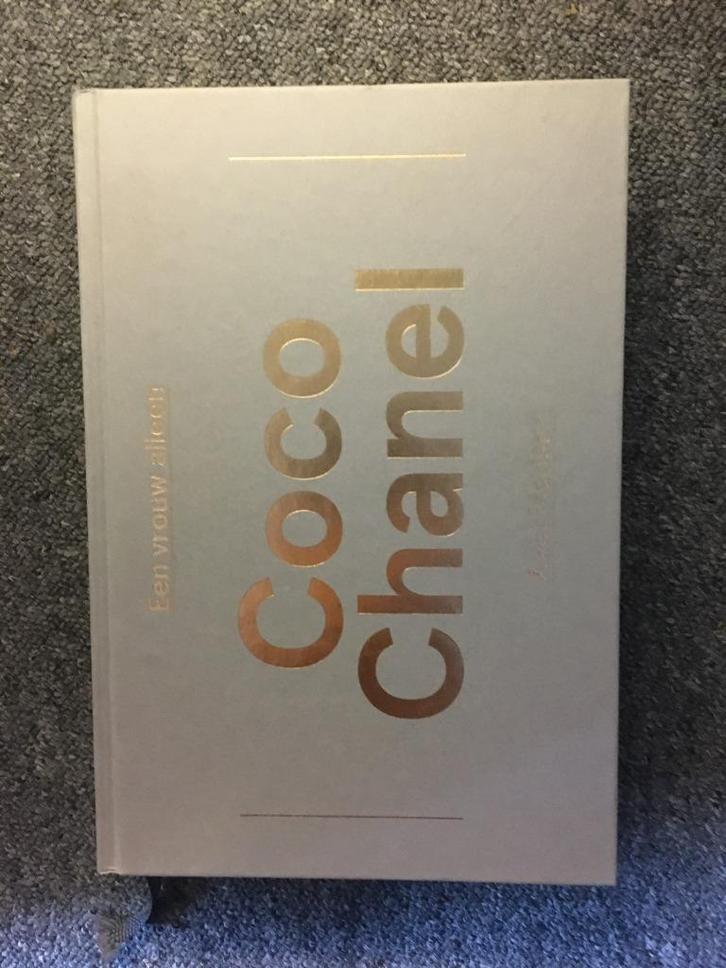 Chanel (Biografie - Luxe Hardcover) ; door Axel Madsen, Boeken, Biografieën, Zo goed als nieuw, Kunst en Cultuur, Ophalen of Verzenden