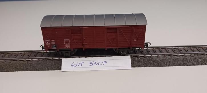 Roco 4315: Gesloten goederenwagen van de SNCF, Hobby en Vrije tijd, Modeltreinen | H0, Gebruikt, Wagon, Gelijkstroom of Wisselstroom