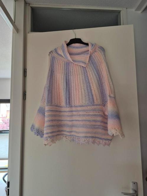 Poncho/ trui gehaakt, Kleding | Dames, Blouses en Tunieken, Zo goed als nieuw, Ophalen of Verzenden