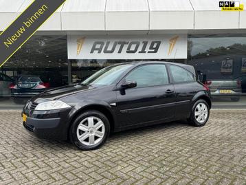 Renault Mégane 1.6-16V Dynamique Luxe beschikbaar voor biedingen