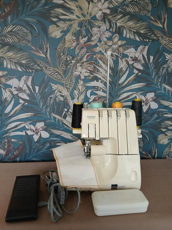 Brother Lockmachine - Perfect voor uw projecten!, Hobby en Vrije tijd, Naaimachines en Toebehoren, Gebruikt, Lockmachine, Brother