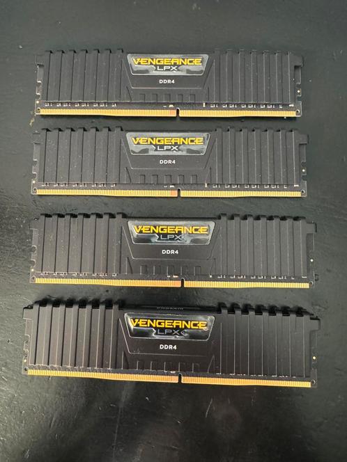 Corsair Vengeance 32gb ddr4 ram geheugen 4x 8gb, Computers en Software, RAM geheugen, Zo goed als nieuw, Desktop, 32 GB, DDR4
