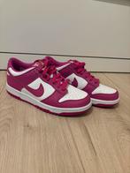Nike Dunk Low Roze, Kleding | Dames, Schoenen, Nike, Ophalen of Verzenden, Roze, Sneakers of Gympen