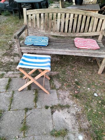 Teak hardhouten tuinbank gratis kussen en voetenbank  beschikbaar voor biedingen