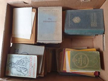 Oude Duitse boeken beschikbaar voor biedingen