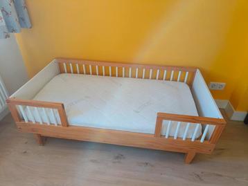 Peuterbed 70 140 Cerise Petit Amelie  beschikbaar voor biedingen