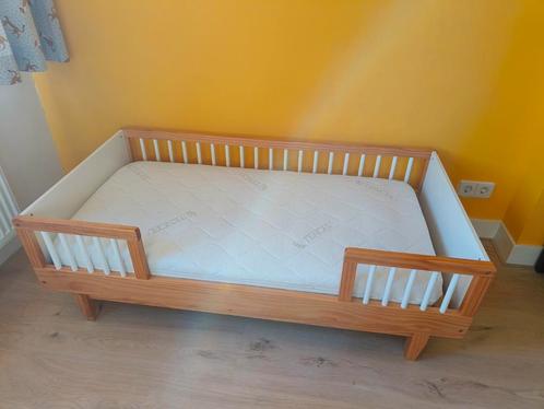 Peuterbed 70 140 Cerise Petit Amelie, Kinderen en Baby's, Kinderkamer | Bedden, Gebruikt, 140 tot 160 cm, 70 tot 85 cm, Matras