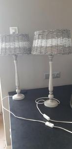 landelijke schemerlampen met rieten kap, Huis en Inrichting, Lampen | Tafellampen, Ophalen of Verzenden, Zo goed als nieuw, Minder dan 50 cm