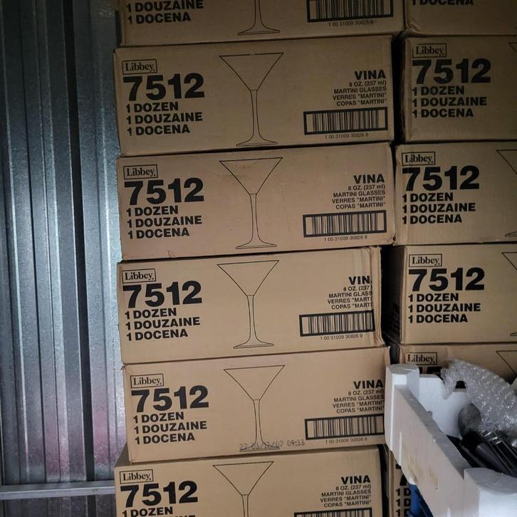Grote partij nieuwe martiniglazen Libbey Vina, Verzamelen, Glas en Borrelglaasjes, Nieuw, Overige typen, Ophalen