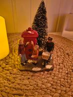 Kerstdorp PTT Postbezorger bij Brievenbus, kerstdorp, Ophalen of Verzenden, Zo goed als nieuw