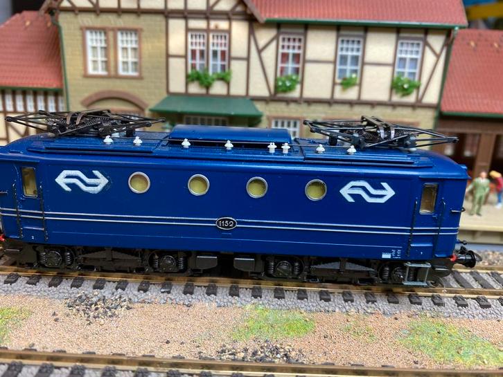 Komplete NS set loc plus 5 wagens, Hobby en Vrije tijd, Modeltreinen | H0, Zo goed als nieuw, Locomotief, Gelijkstroom, Roco, NS