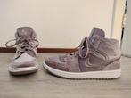 Air Jordan 1 mid se, Ophalen of Verzenden, Zo goed als nieuw, Sneakers of Gympen