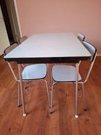 Keukentafel Inclusief 4 bijpassende stoelen., Huis en Inrichting, Tafels | Eettafels, Ophalen, Gebruikt, 100 tot 150 cm, Vintage