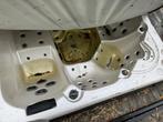 Twee jacuzzi's gratis ophalen (gereserveerd), Tuin en Terras, Bubbelbaden en Hottubs, Ophalen, Gebruikt, Pomp, Vast