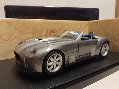 Shelby Cobra Roadster Ford donker grijs Hot Wheels 1:18 KRD, Hobby en Vrije tijd, Modelauto's | 1:18, Zo goed als nieuw, Auto