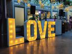 LOVE Letters Liefdes letters bruiloft houten letters te huur, Ophalen of Verzenden, Nieuw, Geboorte of Huwelijk