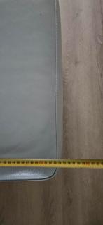 Mooie witte leren poef, Ophalen, Wit, Leer, Zo goed als nieuw