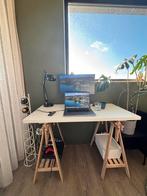 Wit bureau op schragen, Ophalen, In hoogte verstelbaar, Zo goed als nieuw, Bureau