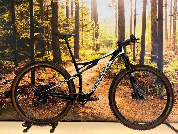 Specialized Epic 29 inch mountainbike | Roval Control Carbon, Fietsen en Brommers, Fietsen | Mountainbikes en ATB, Zo goed als nieuw