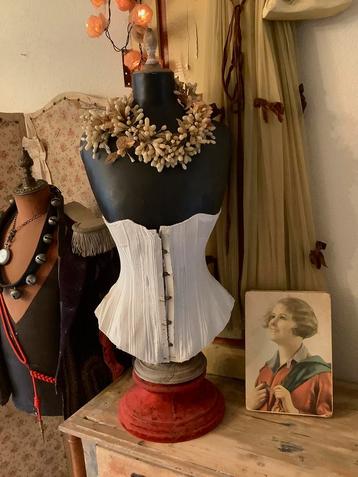 Prachtig antiek victoriaans corset beschikbaar voor biedingen