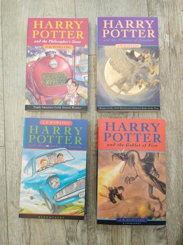 J.K. Rowling - Harry Potter 4 Volume Paperback Box Set beschikbaar voor biedingen
